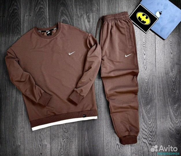 Спортивный костюм