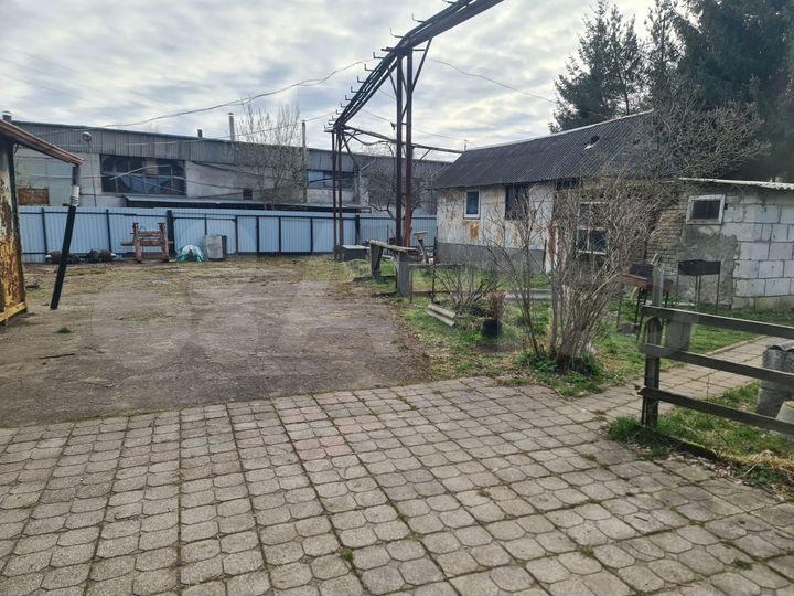 Машиноместо, > 30 м²