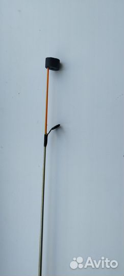 Удочка зимняя выдерживает 8.3кг в