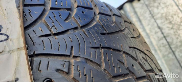 Pirelli Winter Carving Edge 215/55 R16 93T