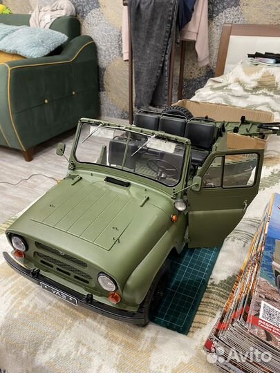 Модель УАЗ-469 масштаб 1:8