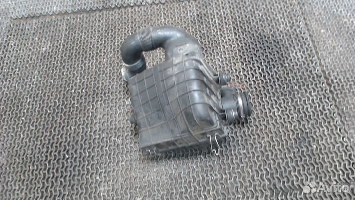 Корпус воздушного фильтра Opel Frontera A, 1996