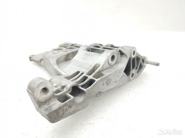 Кронштейн генератора Bmw 7-Series E65 4.8 2006