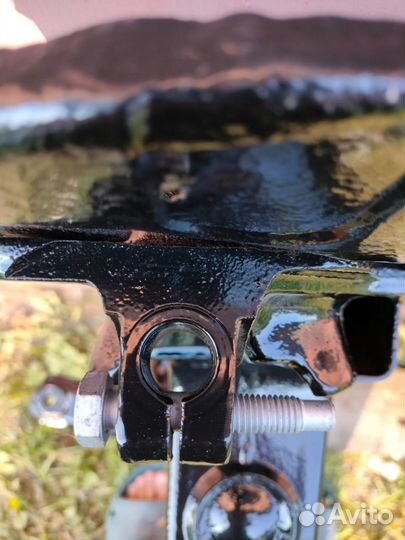 Поворотный кулак audi 100 с3 левый правый