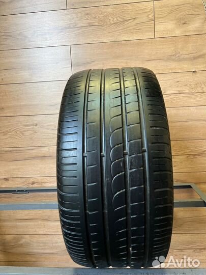 Pirelli P Zero Rosso 275/35 R20
