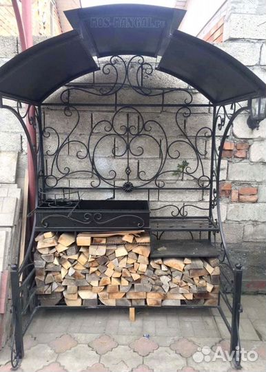 Мангал с крышей