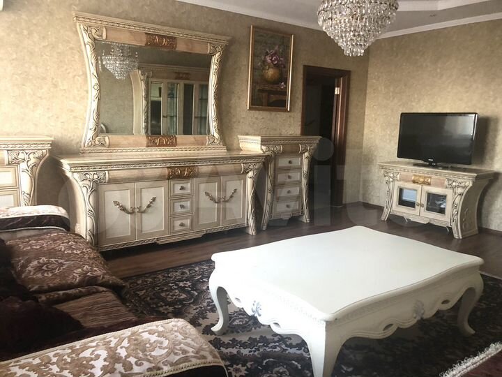 2-к. квартира, 92 м², 7/10 эт.