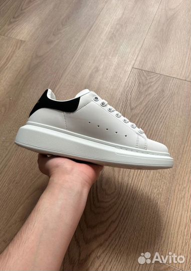 Кеды Alexander Mcqueen белые