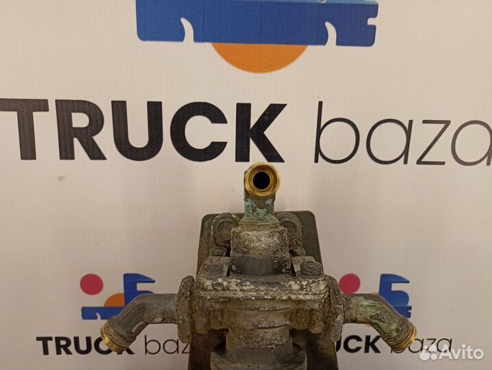 1422152 Клапан ускорительный