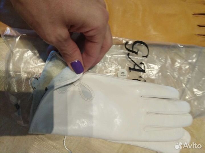 Перчатки женские кожаные новые
