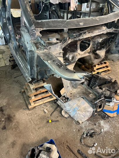 Четверть передний правый Seat Leon 1P1 CBZ 2012