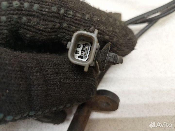 Датчик ABS передний Ниссан