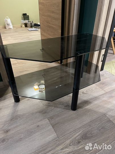 Стеклянная тумба