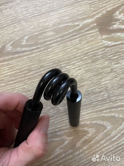 Эспандер кистевой пружинный силовой антистресс