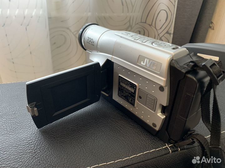 Видеокамера VHS JVC