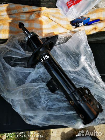 Амортизатор передний правый ix35