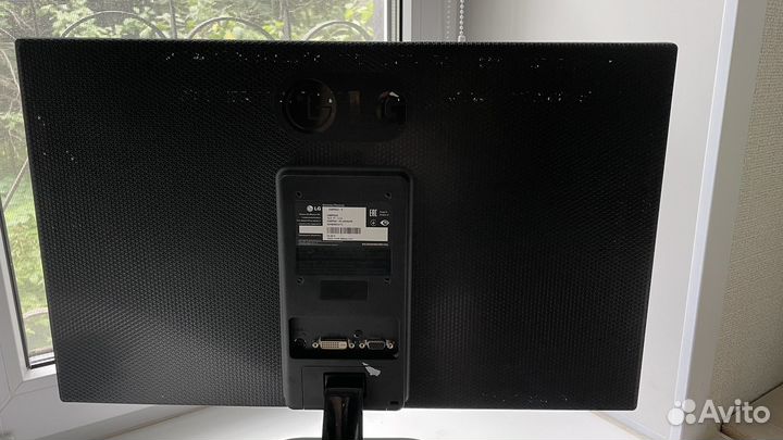 Монитор LG 23