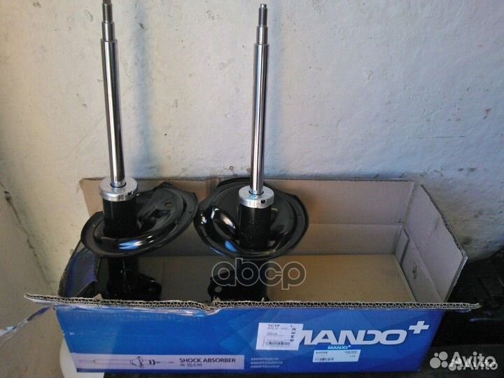 Амортизатор передний левый KIA cerato 08- (KYB