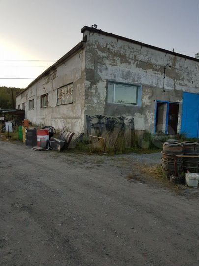 Гараж, > 30 м²