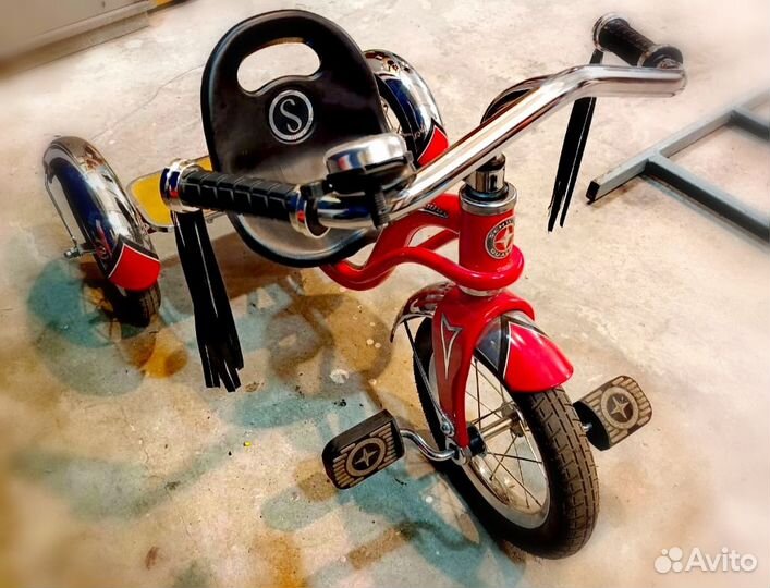 Велосипед трехколесный Schwinn Roadster Trike