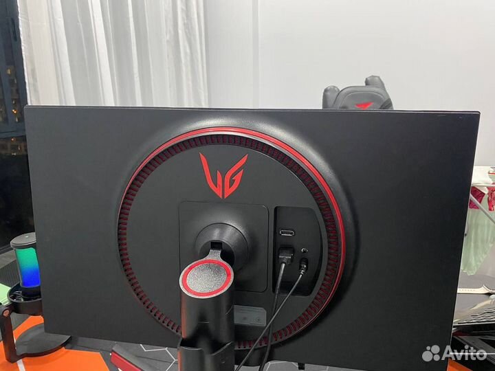 Монитор LG UltraGear 27GL83A-B