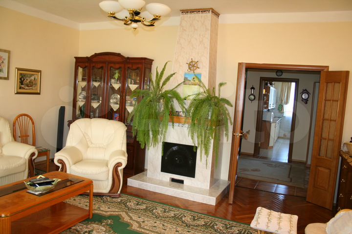 Дом 342 м² на участке 15 сот.