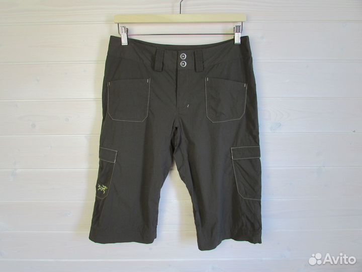 Arcteryx женские шорты с карманами и логотипом