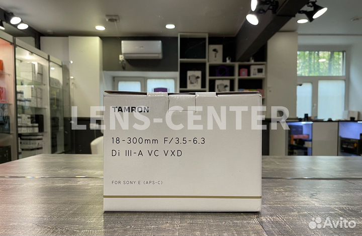 Tamron 18-300mm f/3.5-6.3 Di III-A VC VXD Sony E