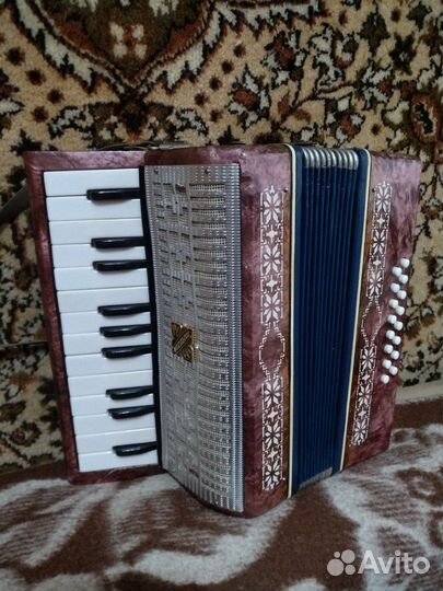 Продам аккордеон