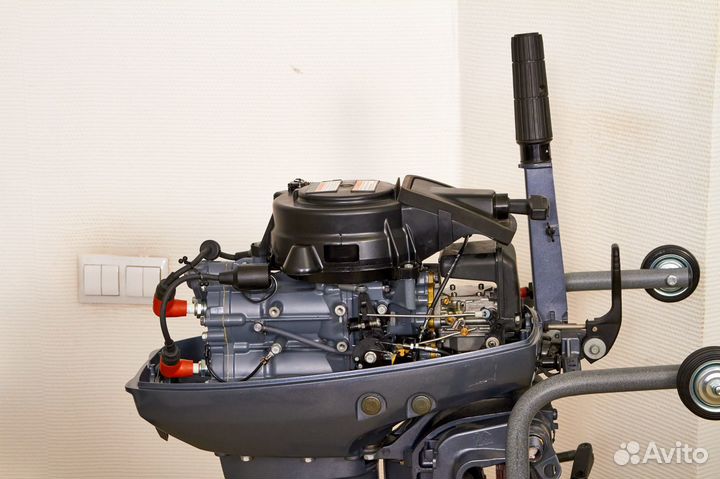 Лодочный мотор Yamaha 15fmhs витринный