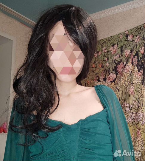 Чёрный парик