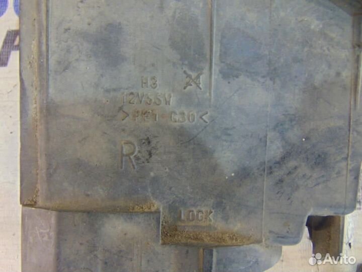 Фара противотуманная правая для Nissan Cefiro 2 1