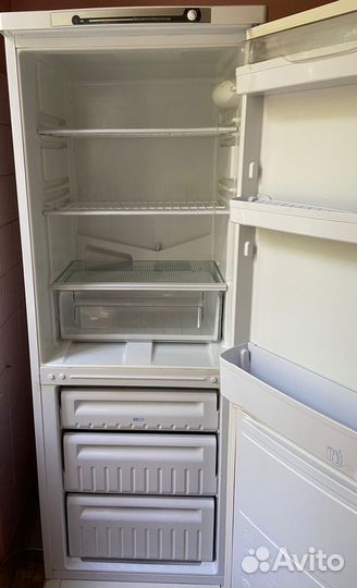 Продам холодильник б/у Indesit