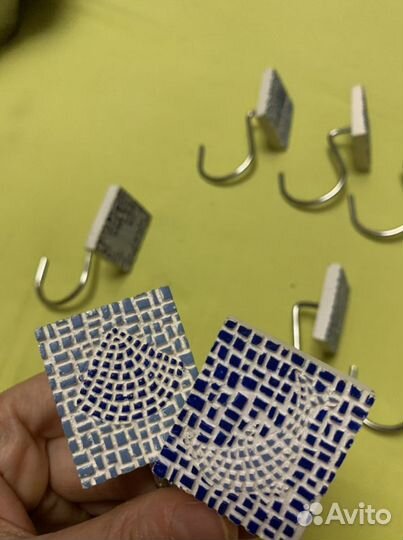 Крючки для шторки в ванную. Украсят интерьер Новые