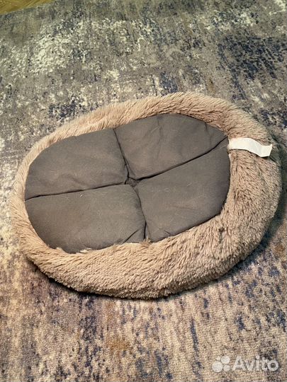 Лежанка для кошек