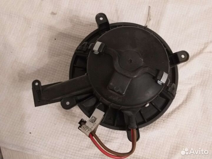 Вентилятор кондиционера Mersedes Benz