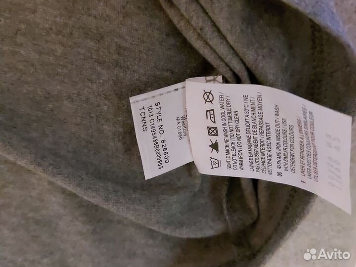 Лонгслив с капюшоном Puma новый