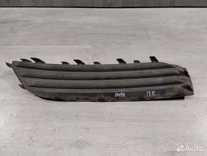 Заглушка бампера передняя правая Opel Insignia