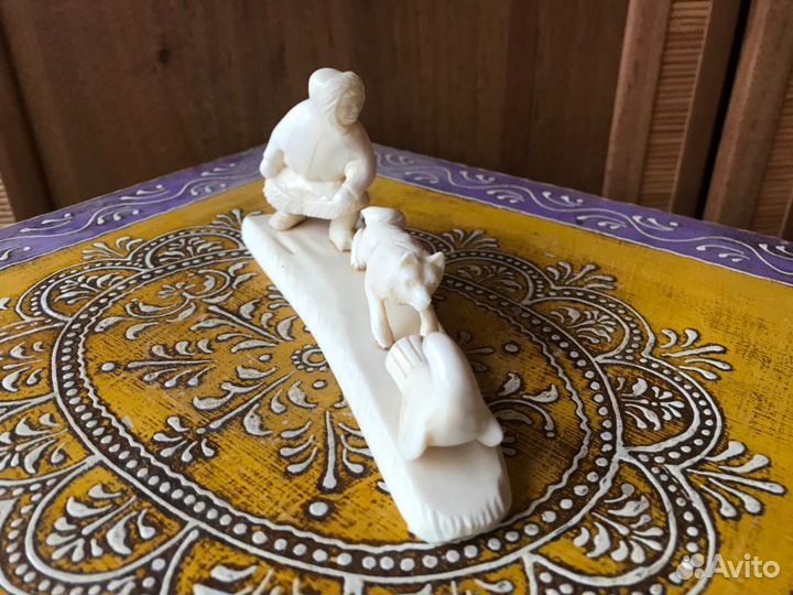 Композиция из бивня. Охота на куропатку