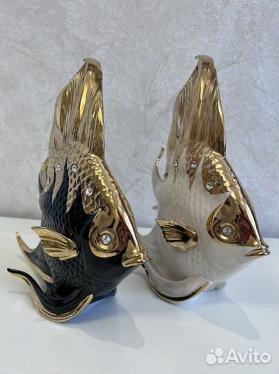 Фигурки рыбки с кристаллами