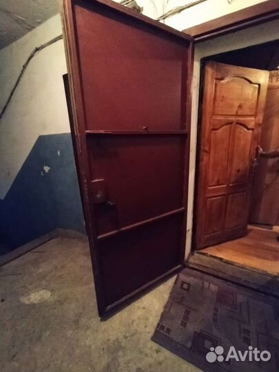 Дверь входная металлическая бу