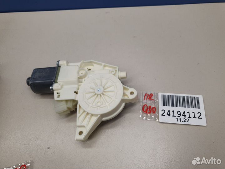 Моторчик стеклоподъёмника передний правый Mercedes B-klasse W246 2011-2018