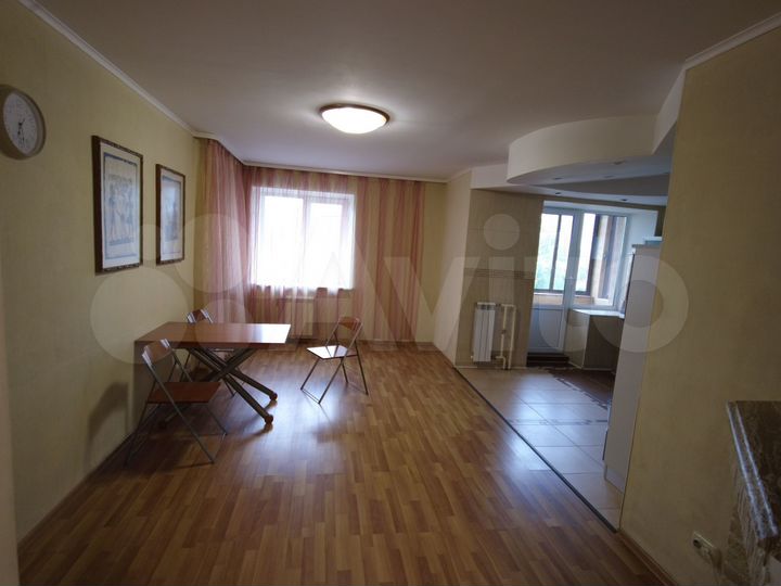 2-к. квартира, 77 м², 4/4 эт.