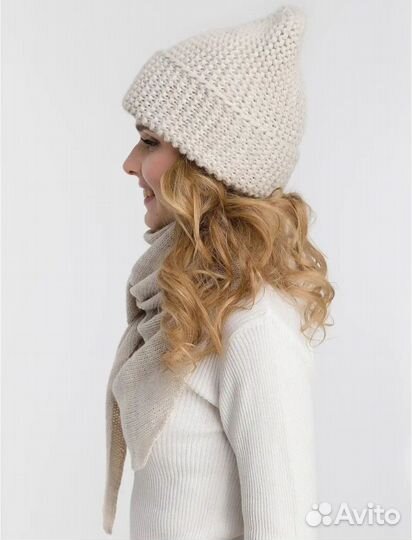 Шапка женская вязаная
