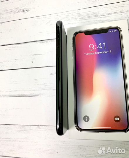 iPhone X, 64 ГБ