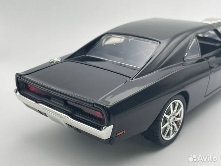 Модель автомобиля Dodge Charger металл 1:24