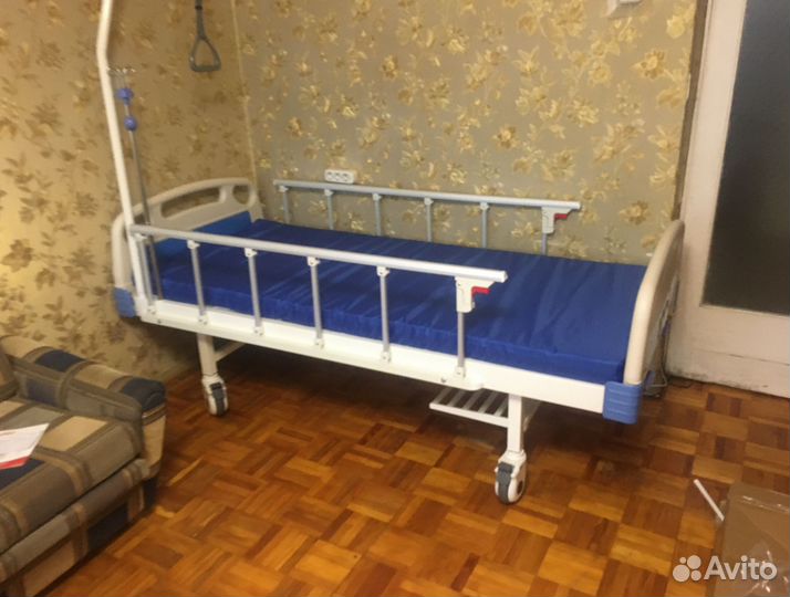 Медицинская кровать функциональная больного