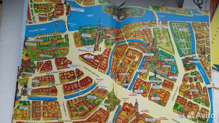 Путеводитель по Санкт-Петербургу (с картой)