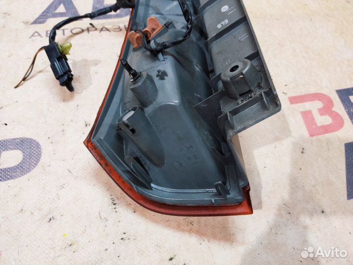 Фонарь задний правый верхний Kia Ceed Универсал