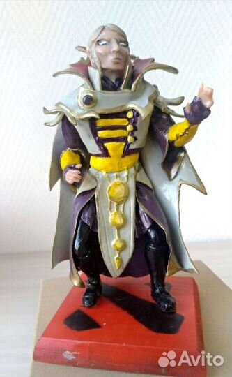Инвокер фигурка героя Дота 2